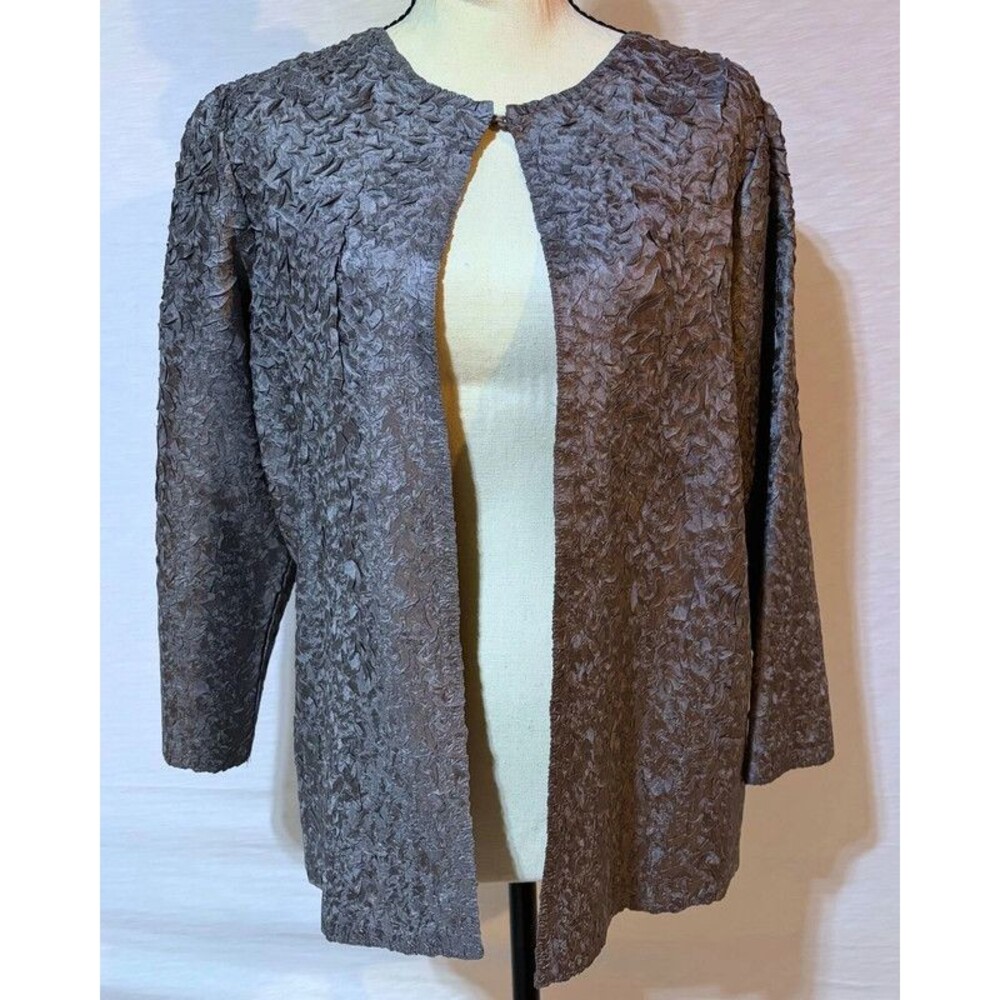 Chicos Pewter Grey Crinkle Texture Open Jacket Size 0 Lightweight Topper
